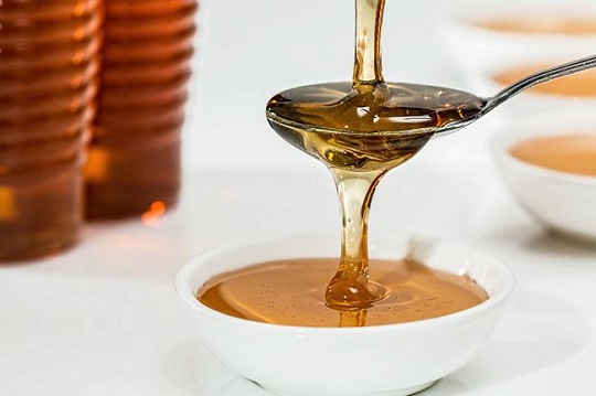 آنچه باید قبل از استفاده از عسل به عنوان یک درمان برای آلرژی بدانید