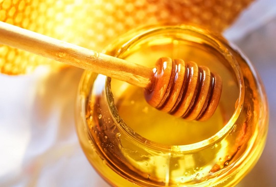 فواید ضد قارچی عسل طبیعی برای ناخن ها