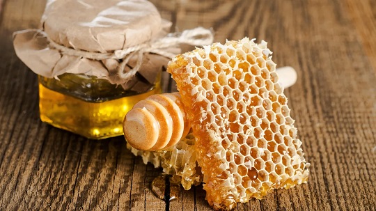 فصل سوم کتاب معجزه عسل؛ انتخاب عسل و مصرف آن