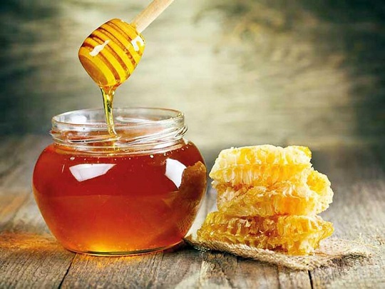 چه بیماری‌هایی با مصرف عسل خارشتر قابل درمان است؟