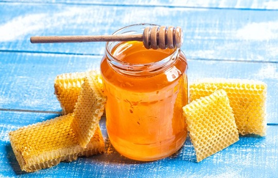 چرا افراد احساس می‌کنند عسل شادی آور است؟