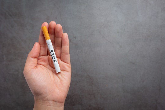خطرات تهدید کننده رایج برای افراد سیگاری